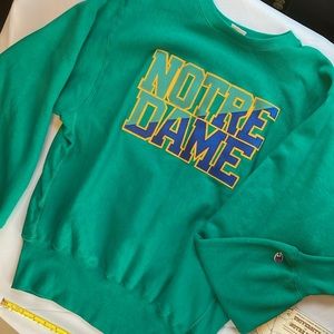 Amazing vintage Notre Dame Champion sweatshirt with Tags! Never worn.